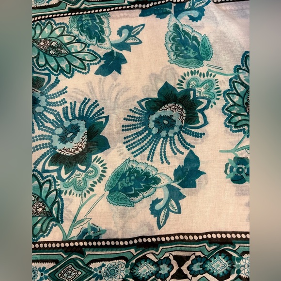 Charming Charlie Printed Scarf. - Picture 6 of 8